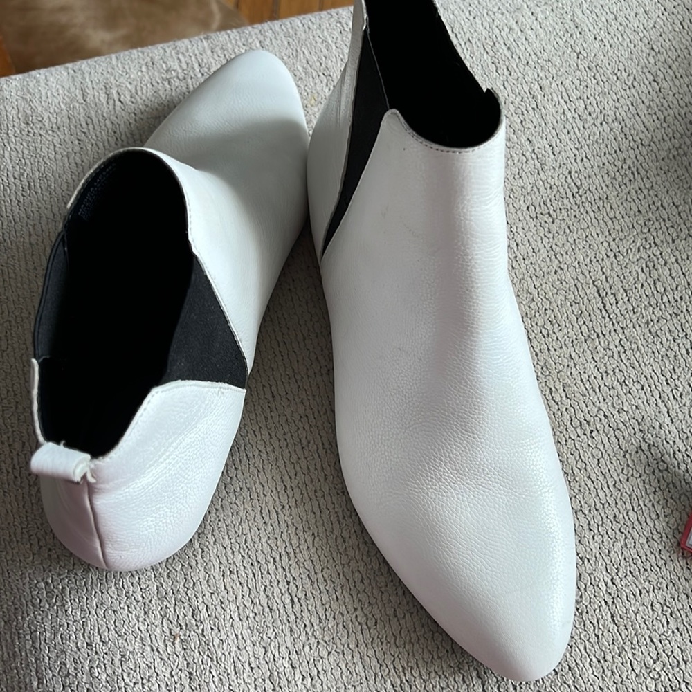 Calvin Klein 🤍 bootie